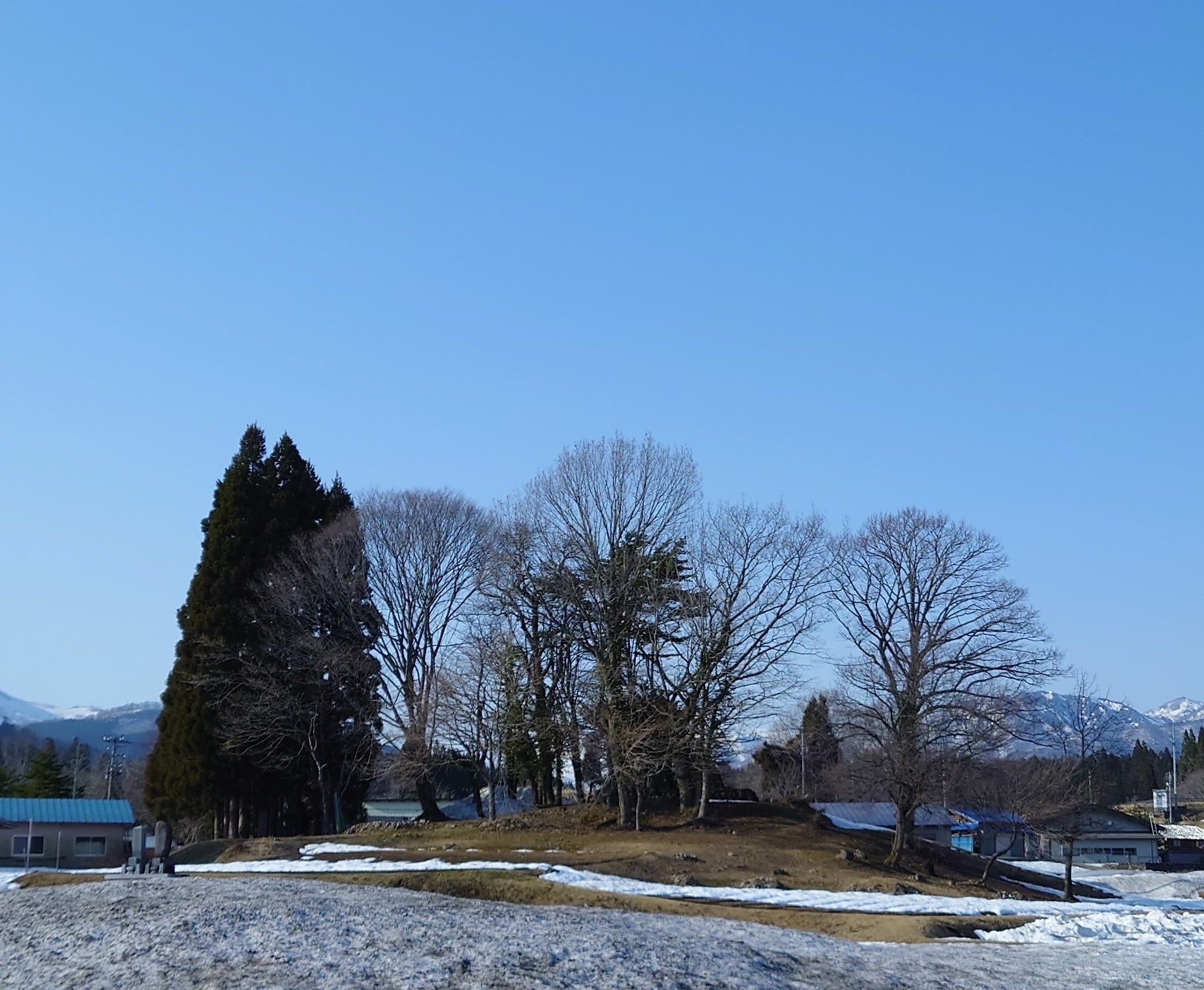 4月になりました。いとしろも雪解け間近です。