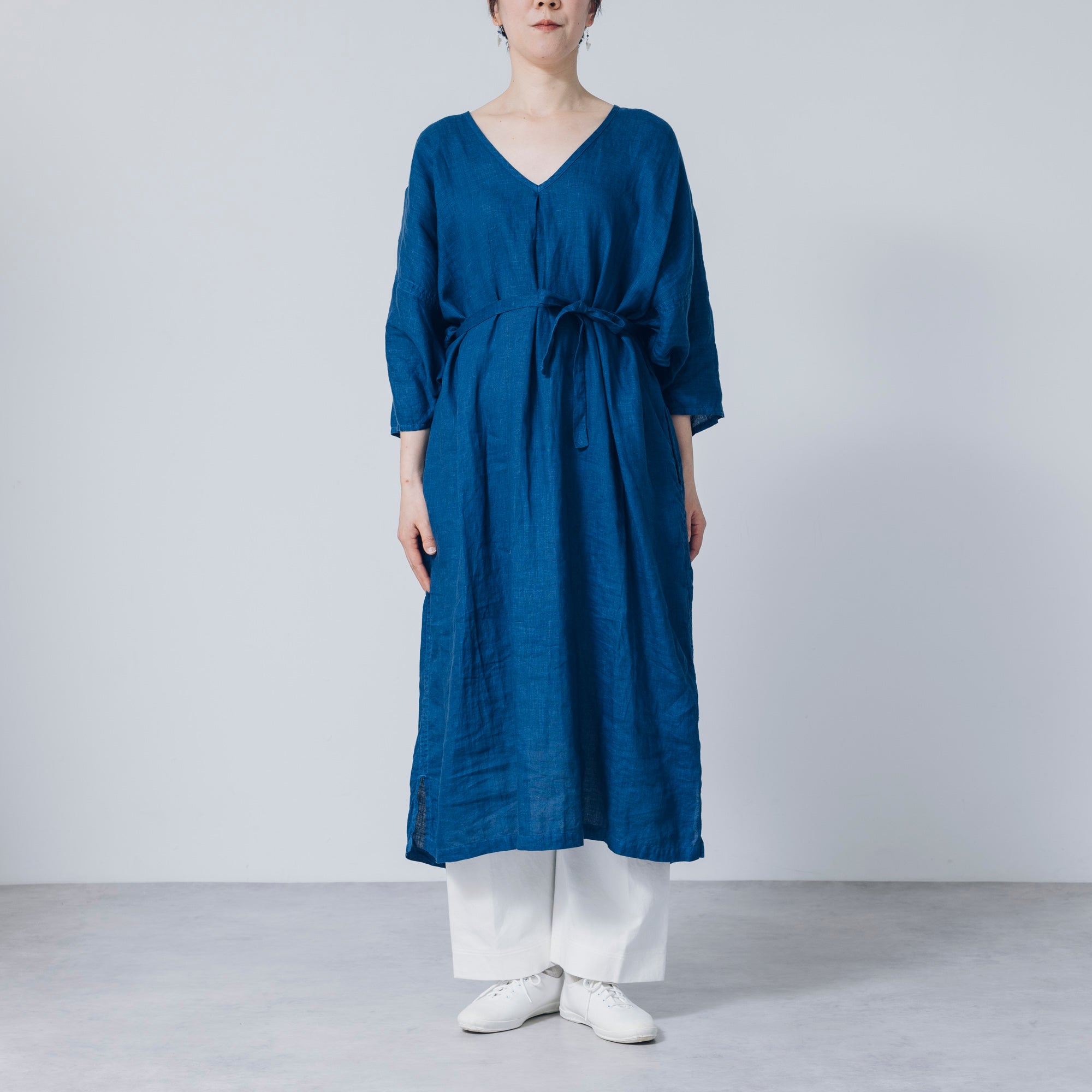 さっくりワンピース］リネン/いとしろ藍 
