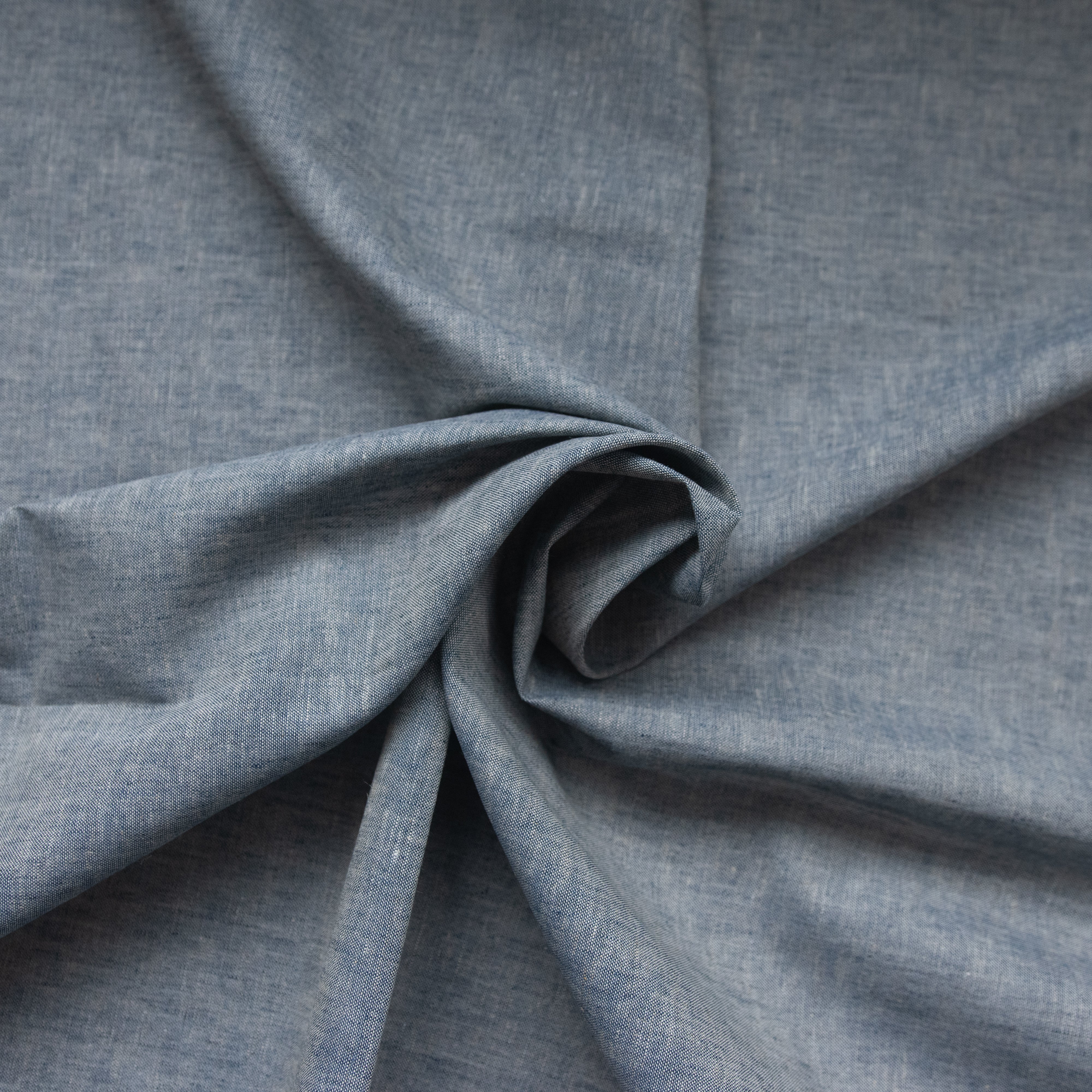 ［シャツ/ ワンピース布］コットンリネンシャンブレー/ ネイビー or ブルー