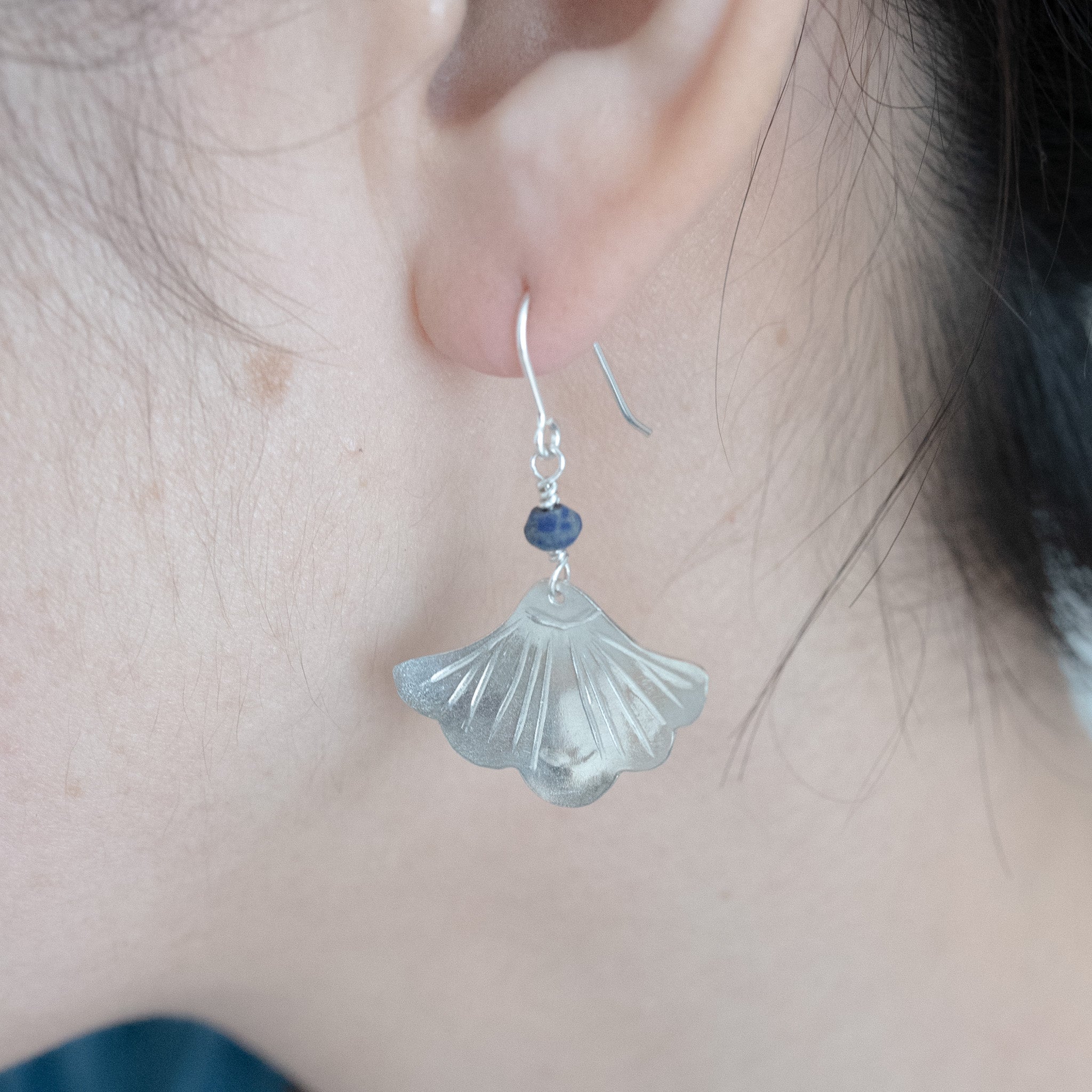 [Earrings] Mai earrings (silver/lapis lazuli)