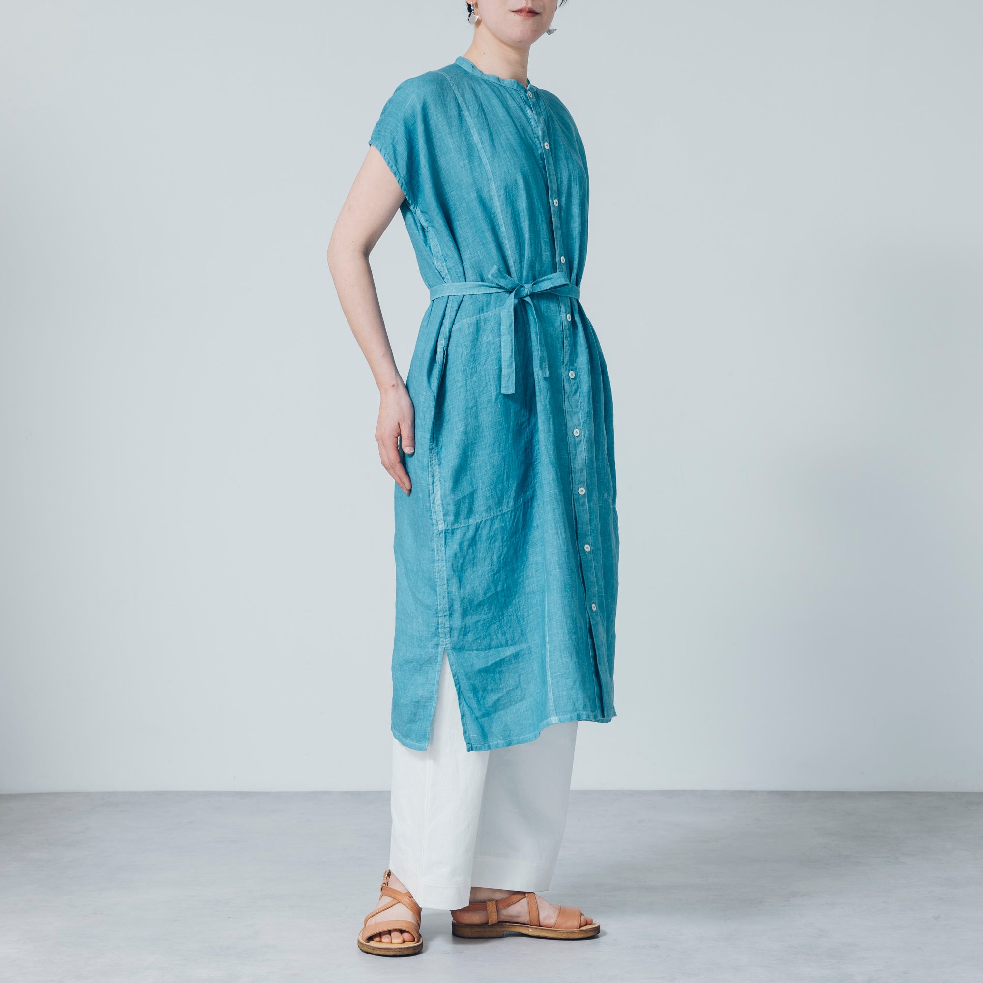 越前ワンピース・ノースリーブ］リネン/いとしろ藍スカイブルー