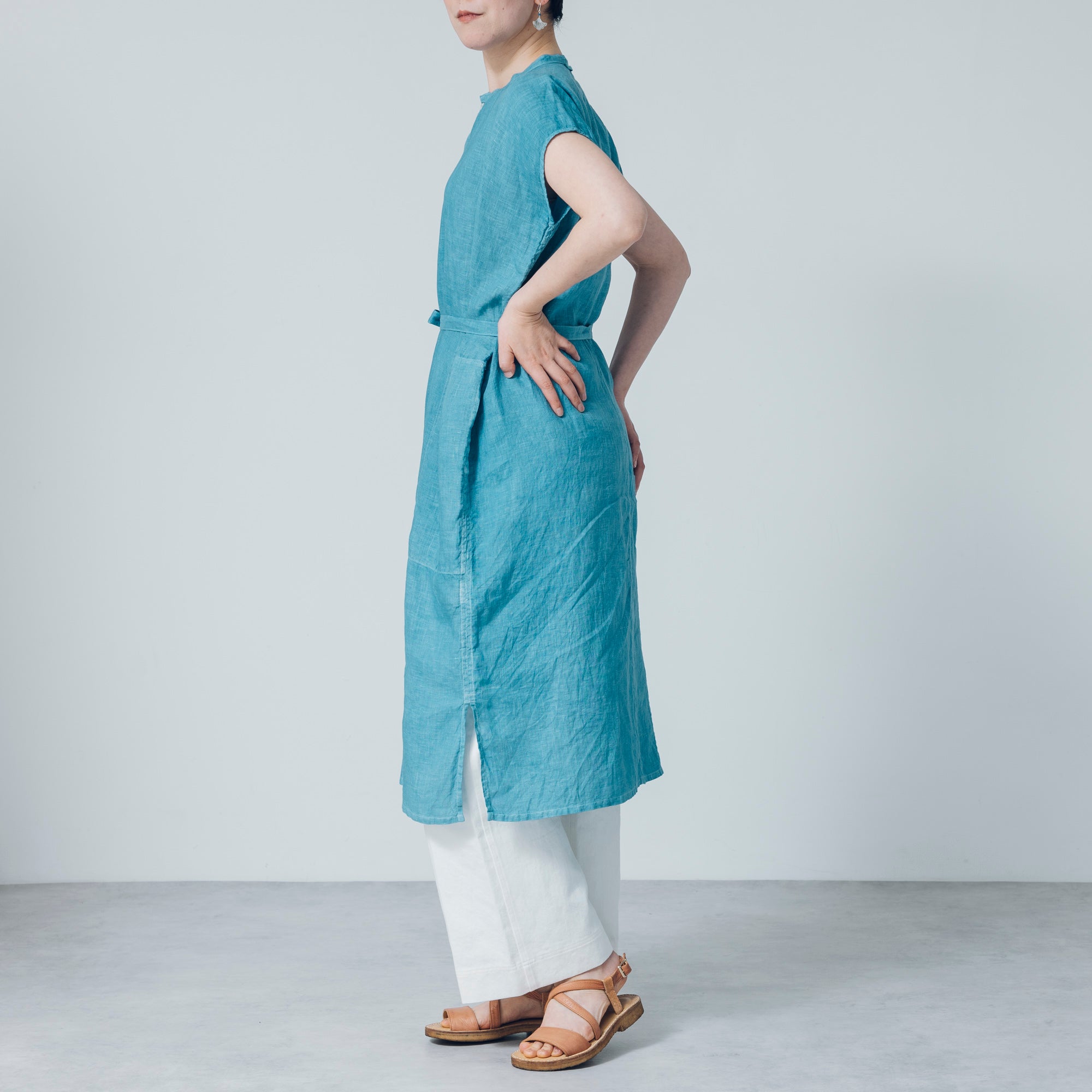越前ワンピース・ノースリーブ］リネン/いとしろ藍スカイブルー