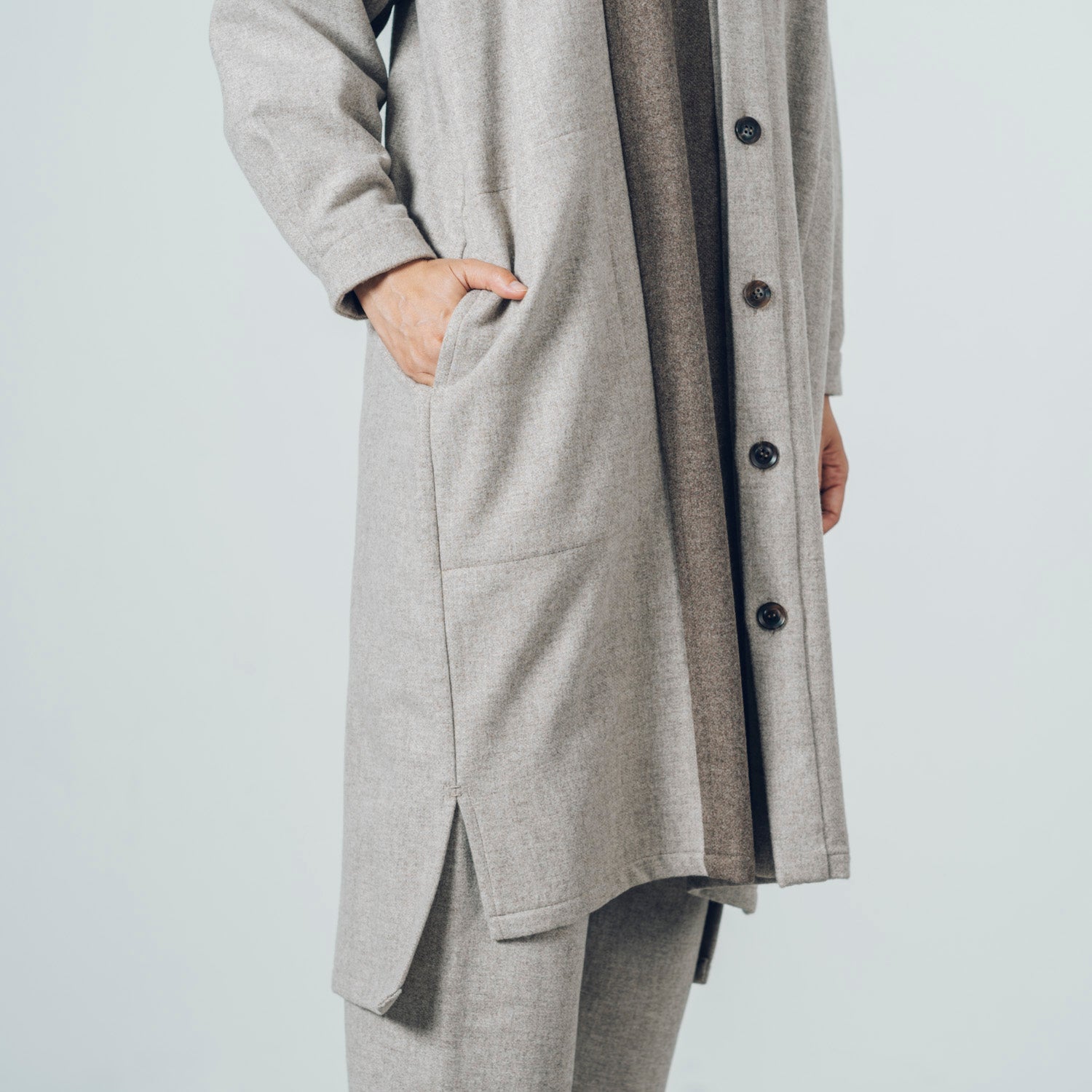 Accepting orders until 3/31 [Echizen Coat] Wool (Black Merino)/Gray x Brown