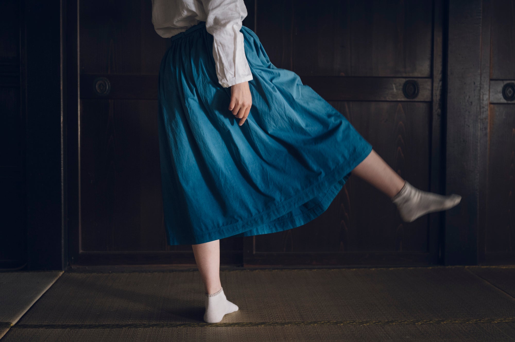 [Skirt] Gathered skirt/indigo dye gradation