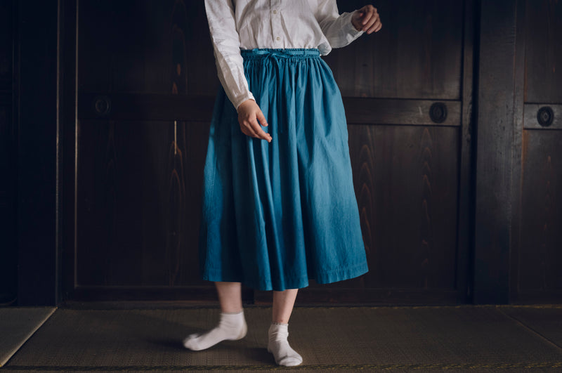 [Skirt] Gathered skirt/indigo dye gradation