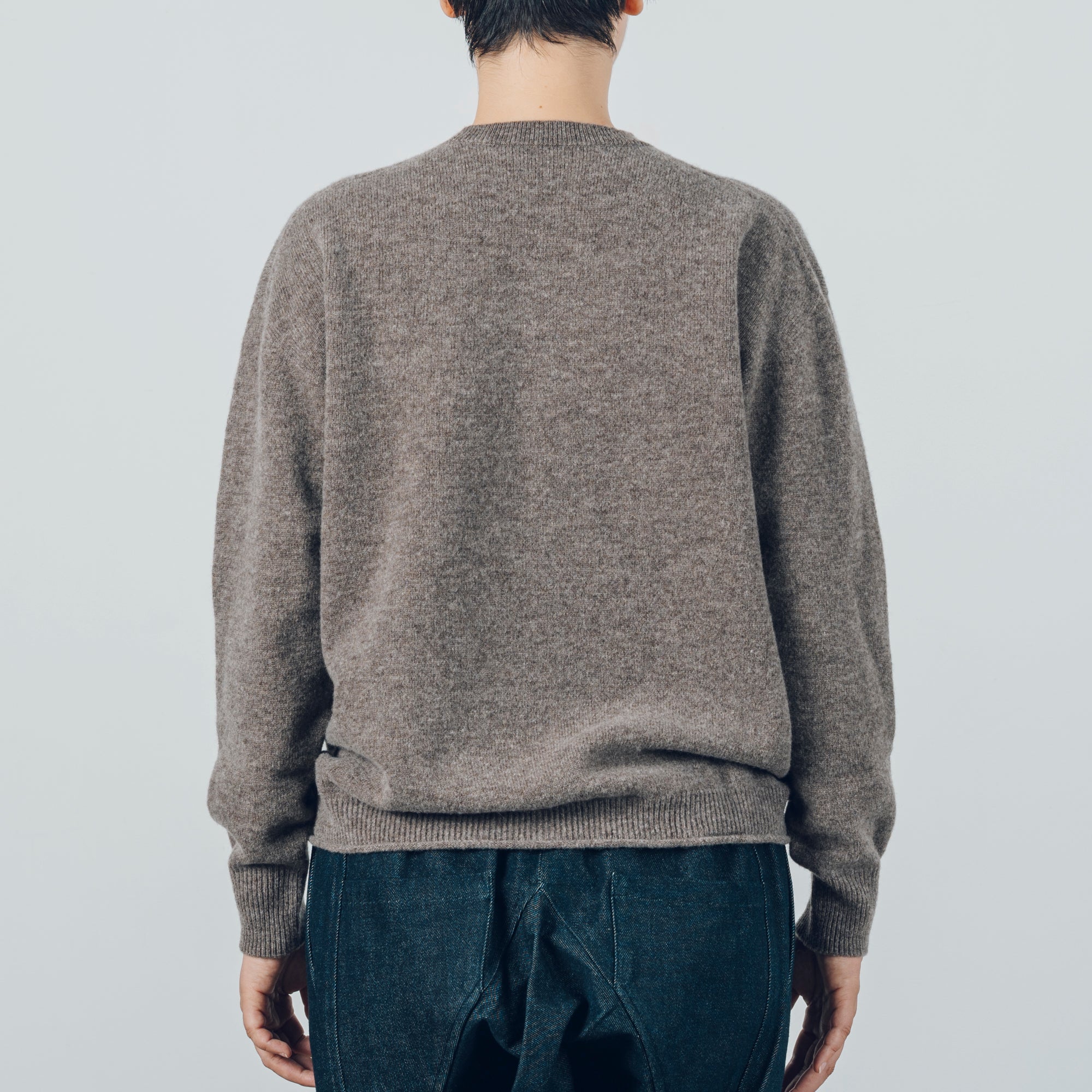 【美品】ブリーフィング　クルーネックニット　メリノウール　カーキ ユニクロ公式 | メリノクルーネックセーター