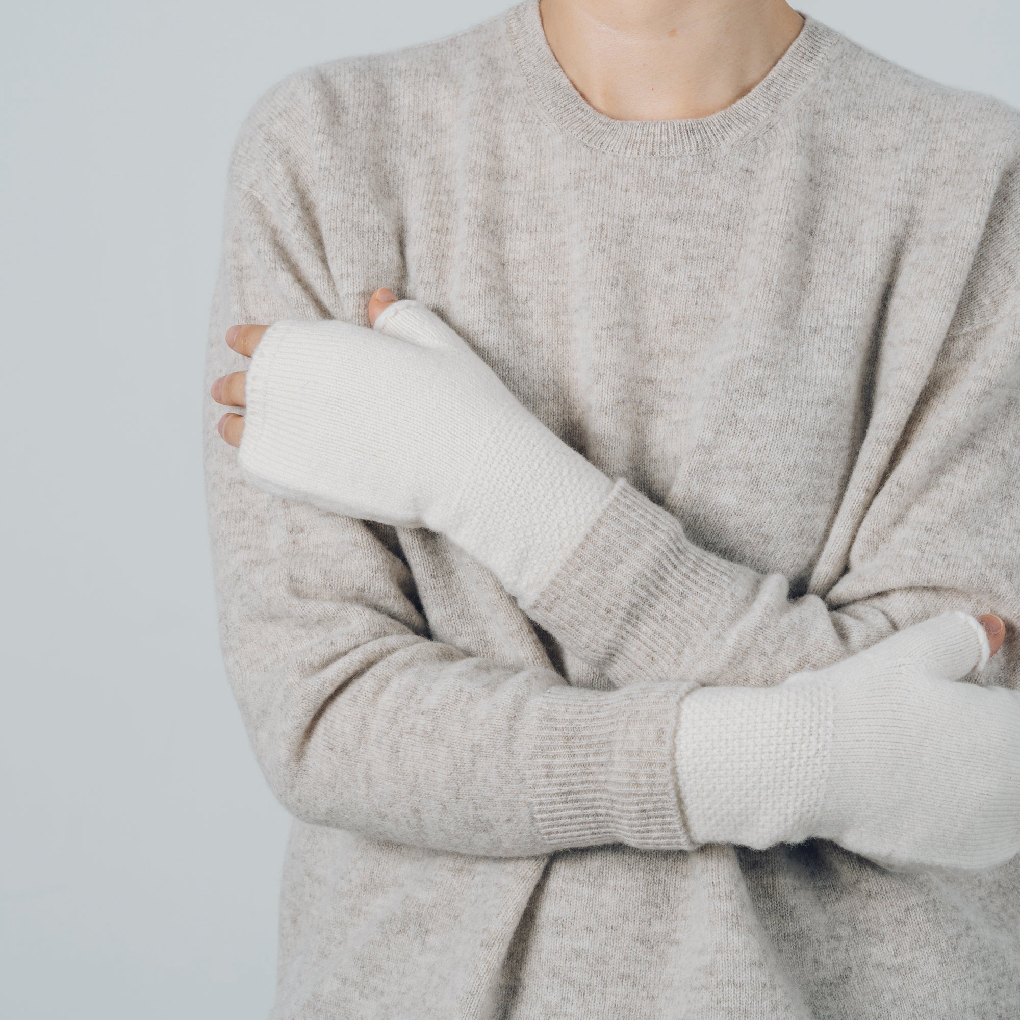 [Arm warmers] Wool (Tasmanian wool, black merino) / Available in 3 colors