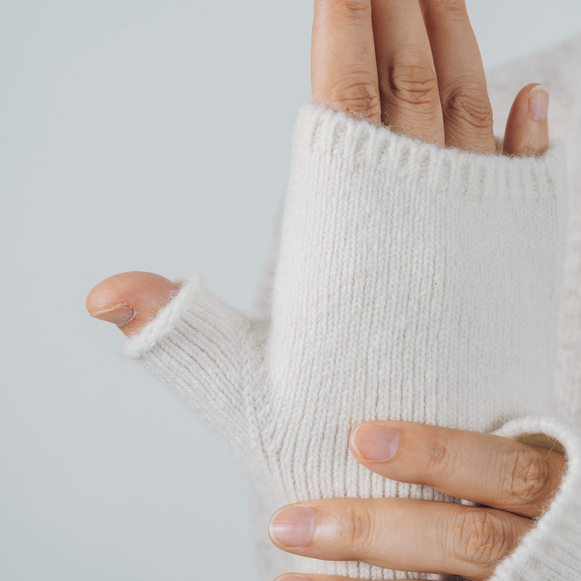 [Arm warmers] Wool (Tasmanian wool, black merino) / Available in 3 colors