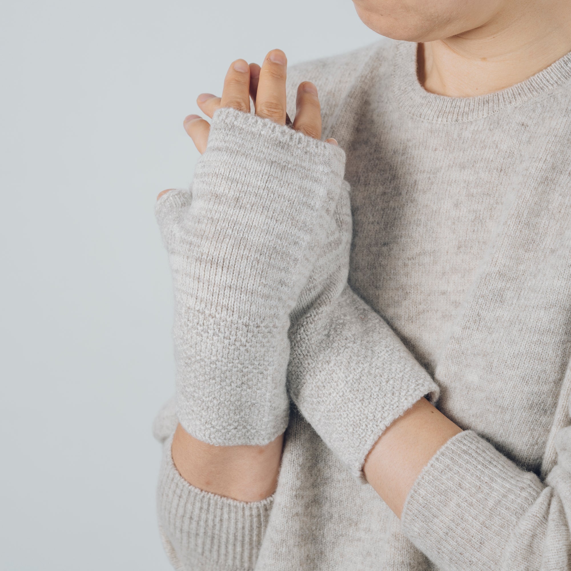 [Arm warmers] Wool (Tasmanian wool, black merino) / Available in 3 colors