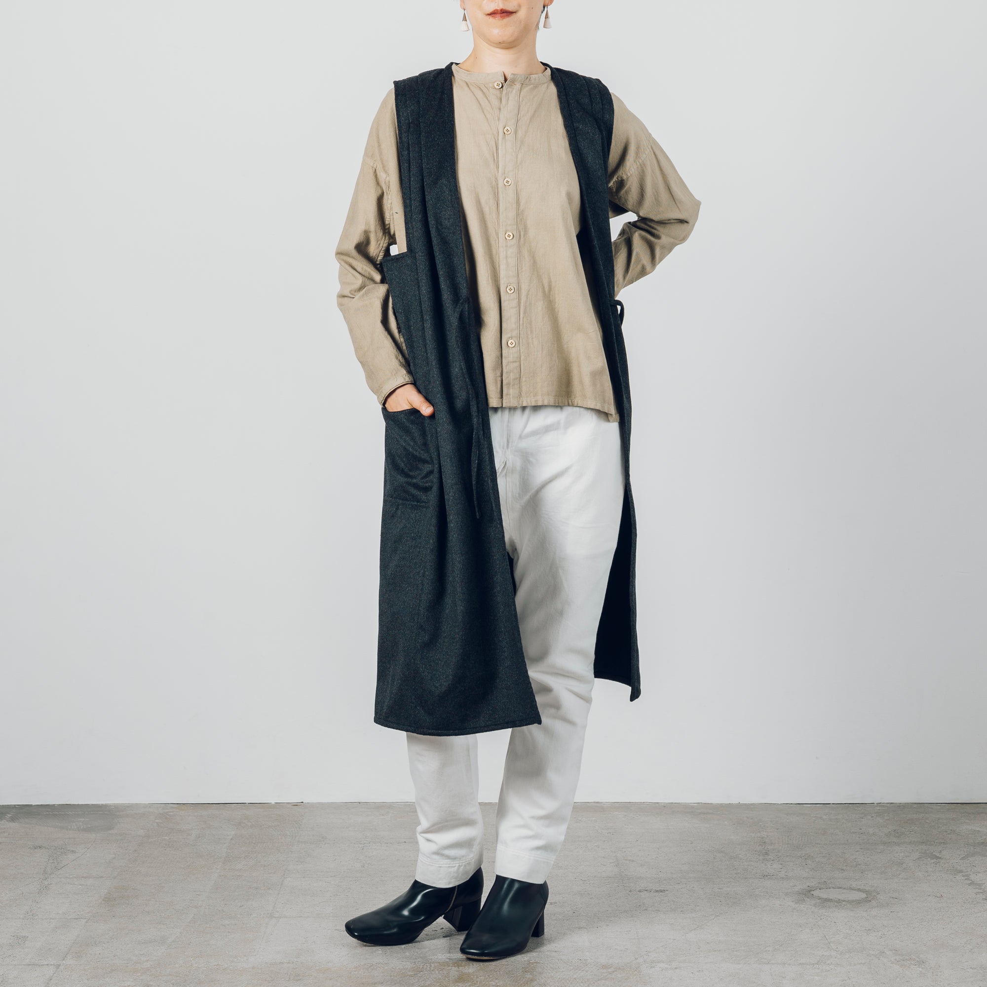 ［袖なしロング］レスキューカシミヤ / チャコール