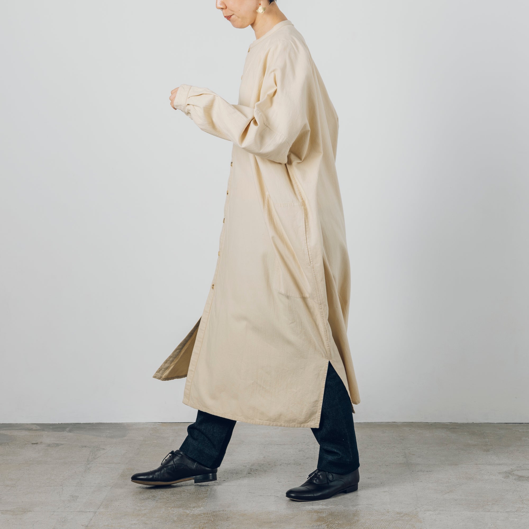 [Echizen One-piece dress] Organic cotton flannel / khaki beige (marigold dyed)