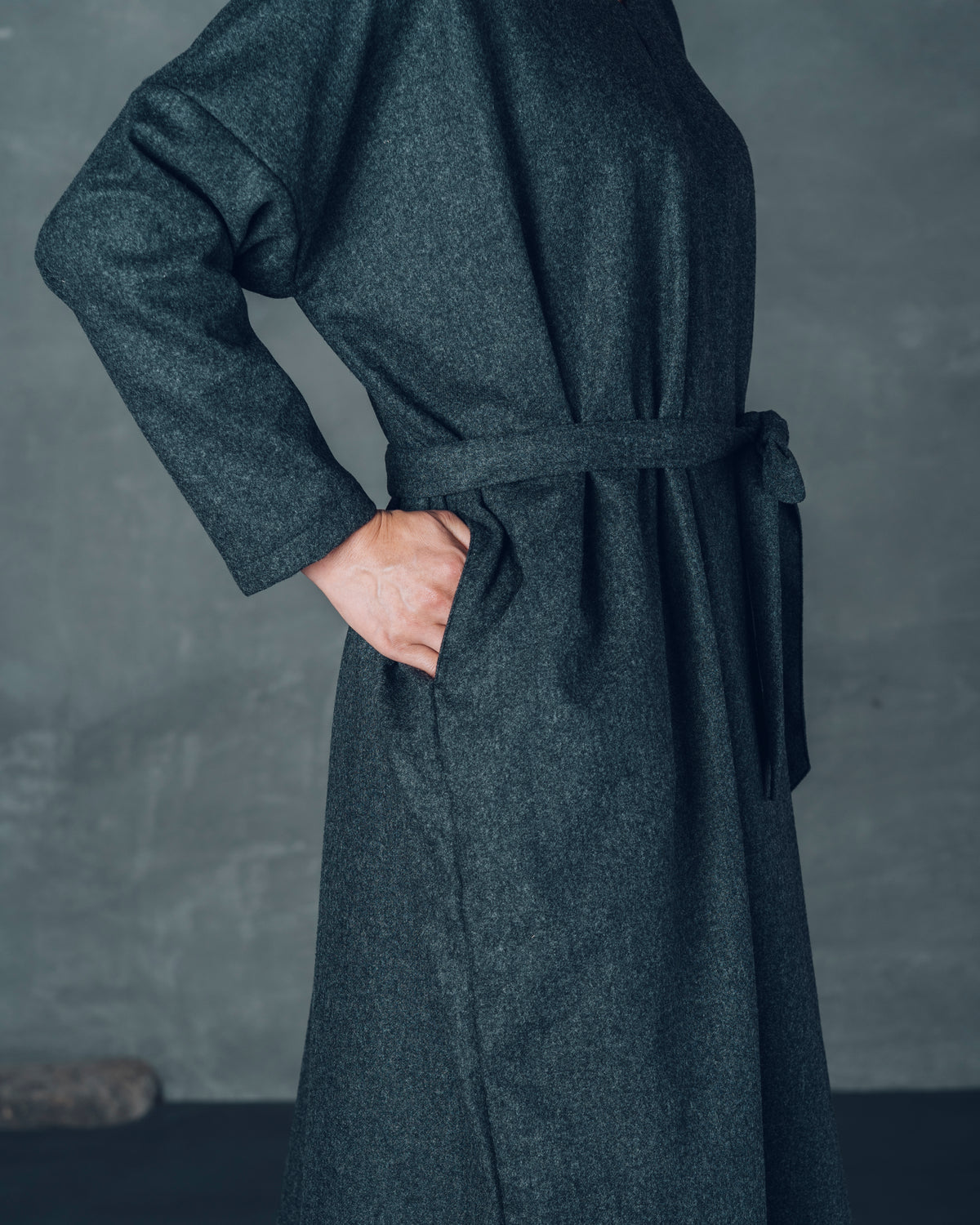 [V-neck Wide Dress] Wool Flannel / Charcoal Gray