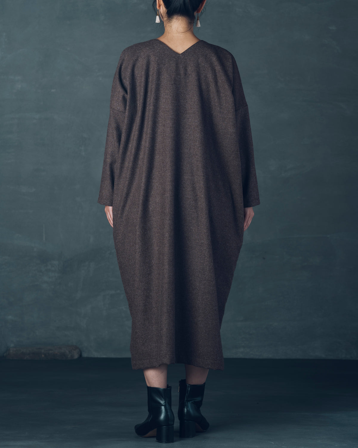 [V-Neck Wide Dress] Merino Wool / Brown