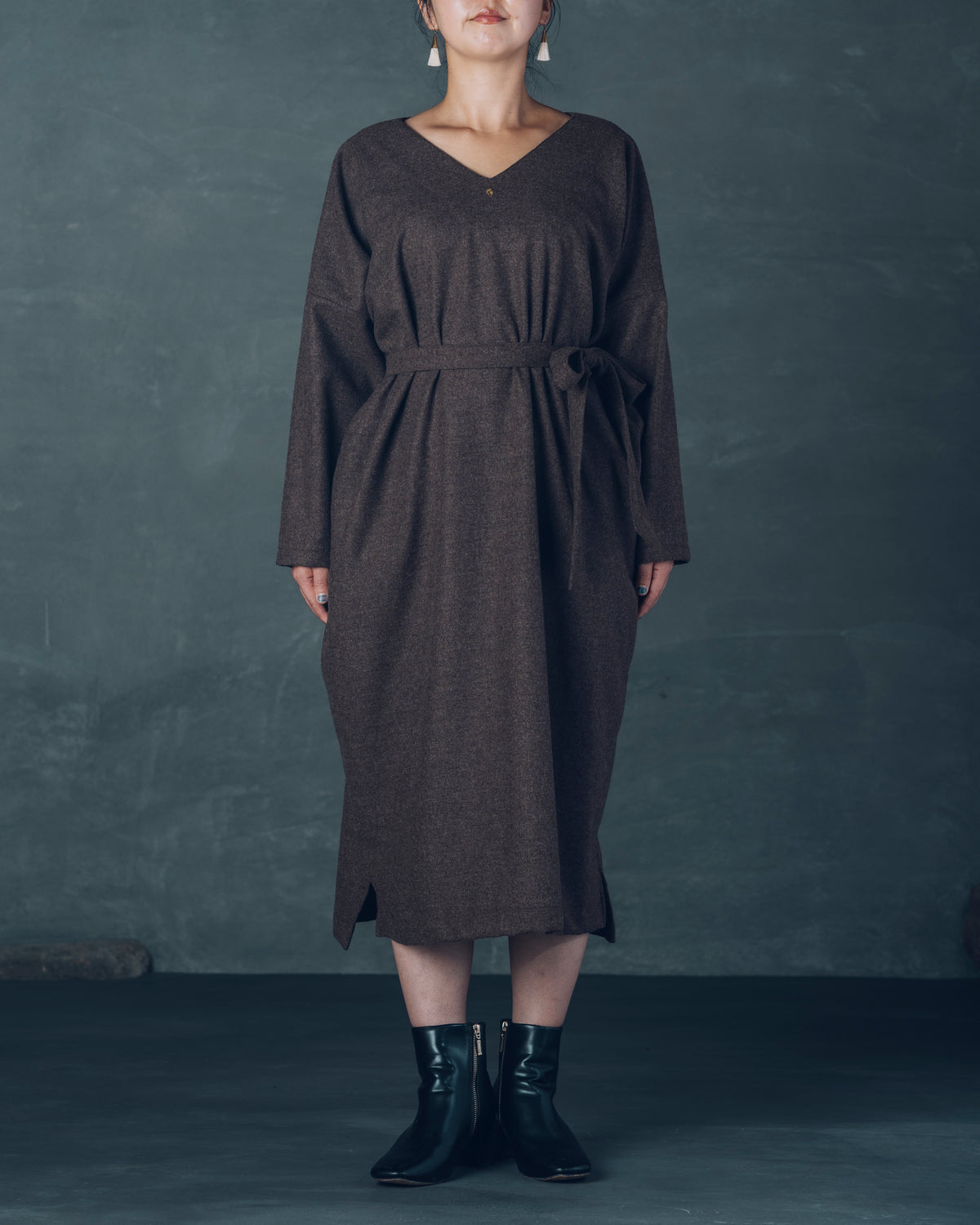 [V-Neck Wide Dress] Merino Wool / Brown