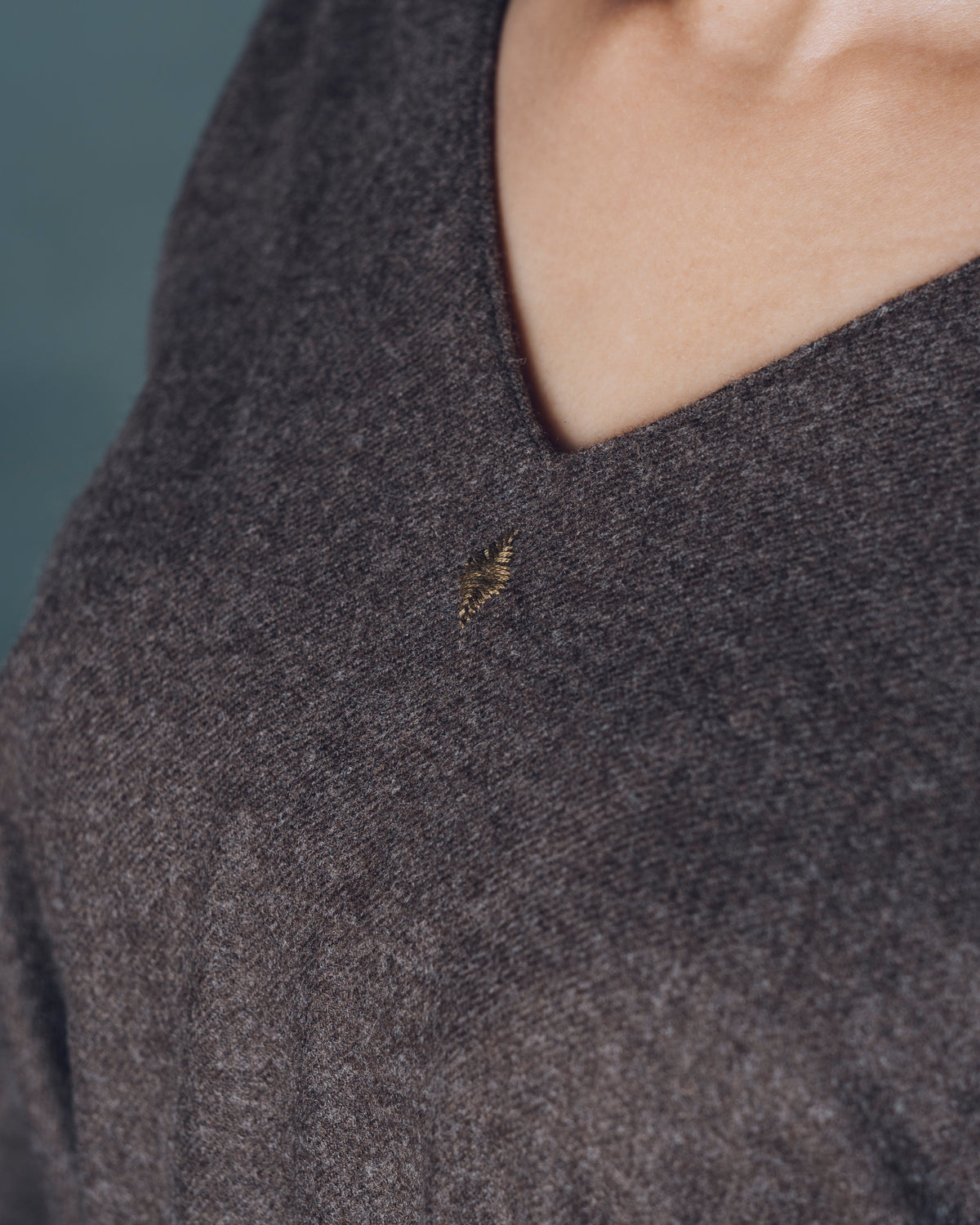 [V-Neck Wide Dress] Merino Wool / Brown