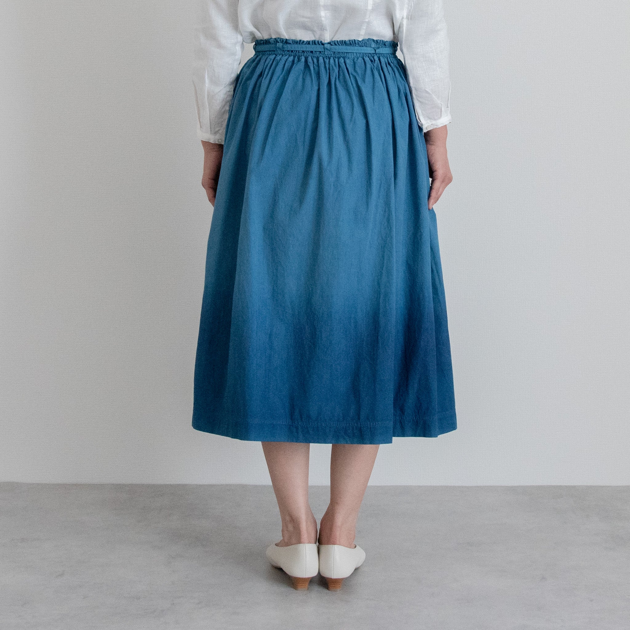 [Skirt] Gathered skirt/indigo dye gradation