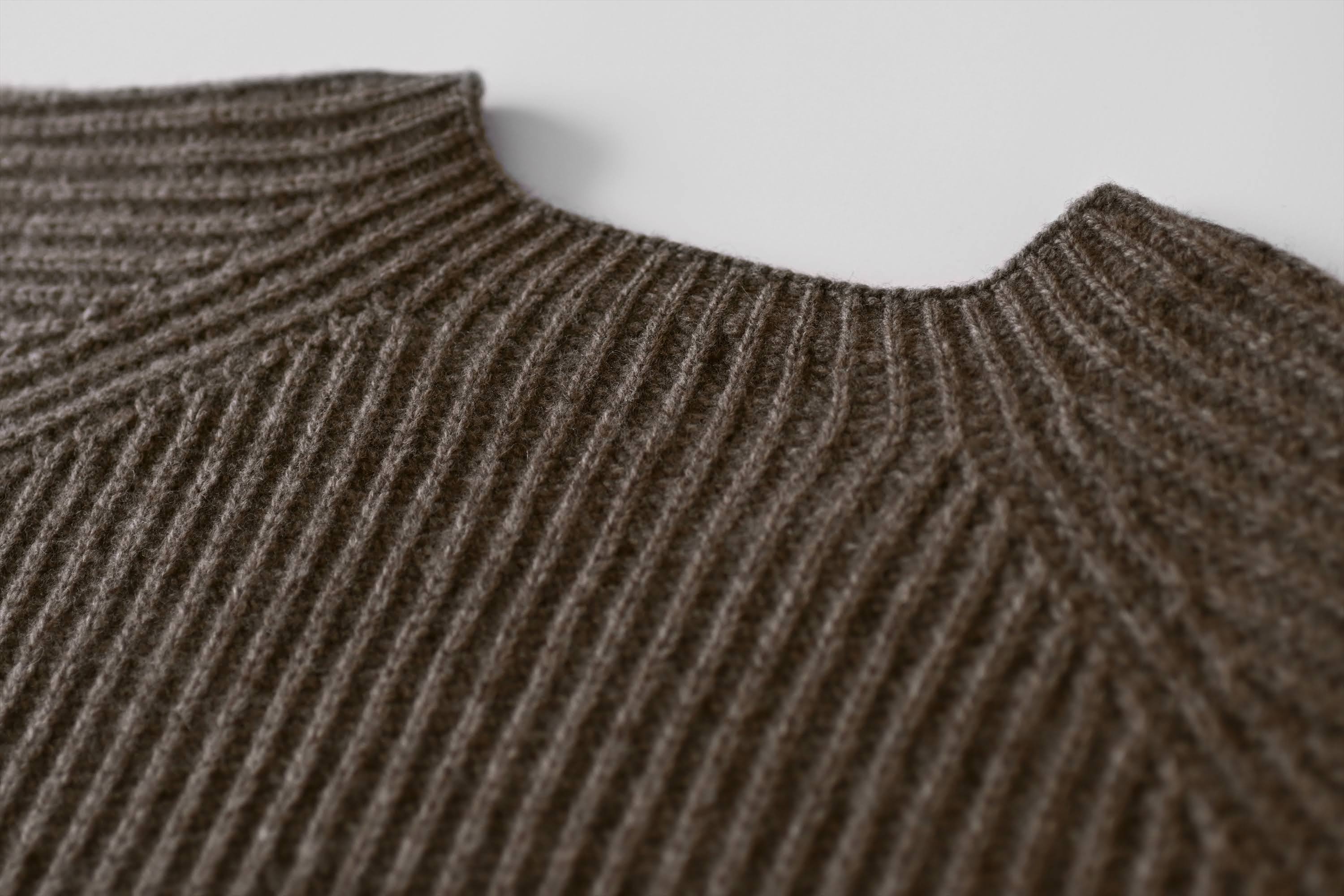 [Men's sweater] Black merino / 3 colors available