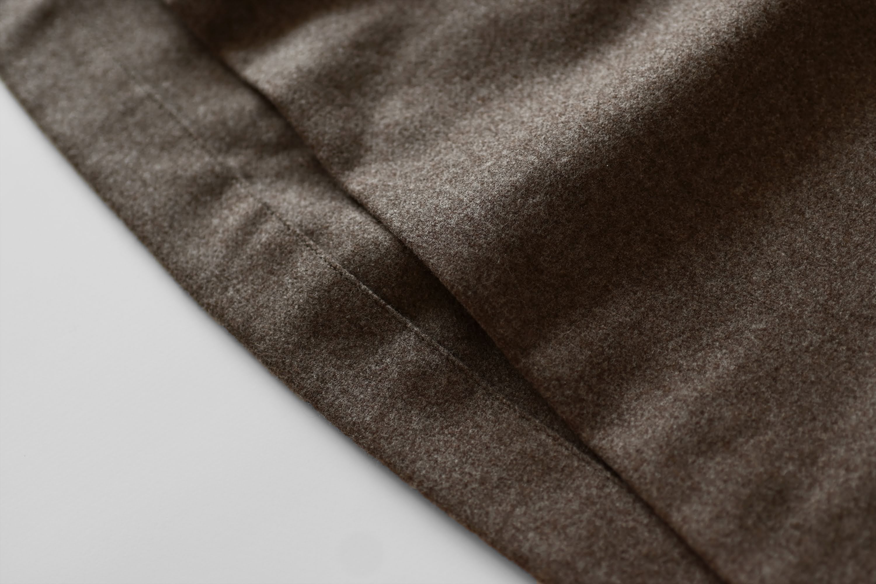 [Skirt] Wool (black merino)/brown