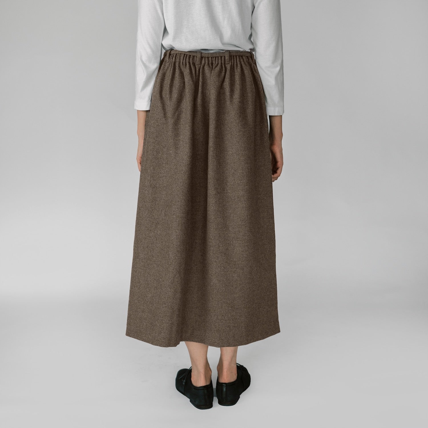 [Skirt] Wool (black merino)/brown