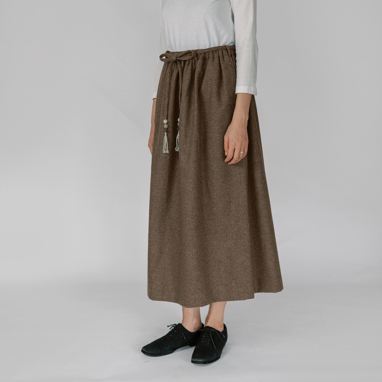 [Skirt] Wool (black merino)/brown