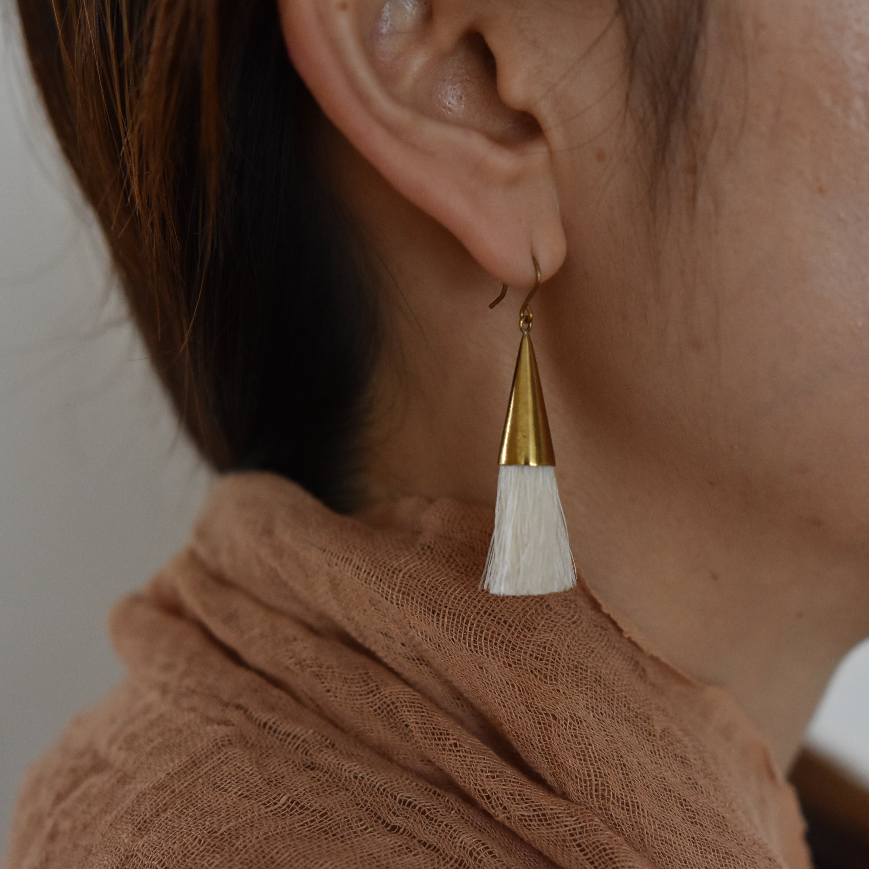 [Earrings] Tassel earrings (brass/silk)