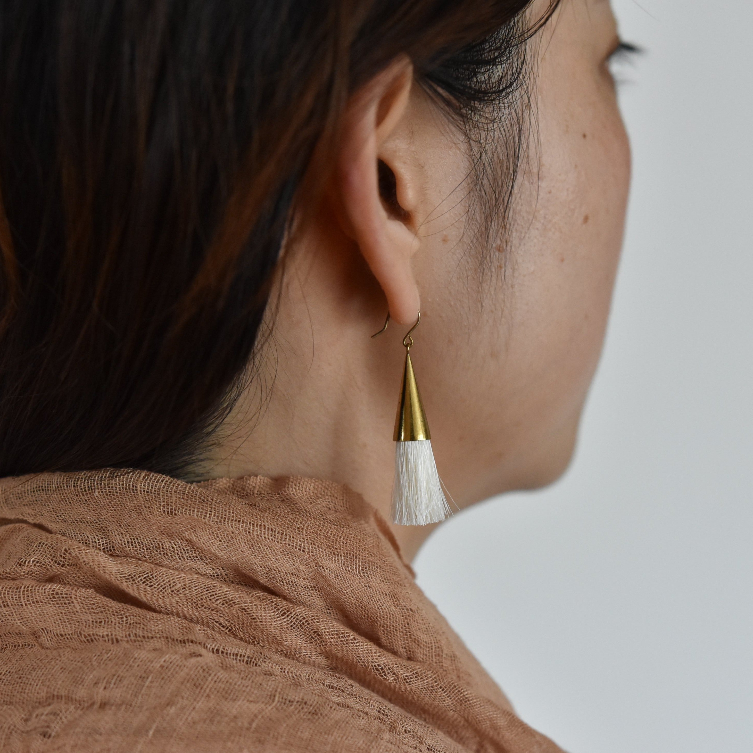 [Earrings] Tassel earrings (brass/silk)