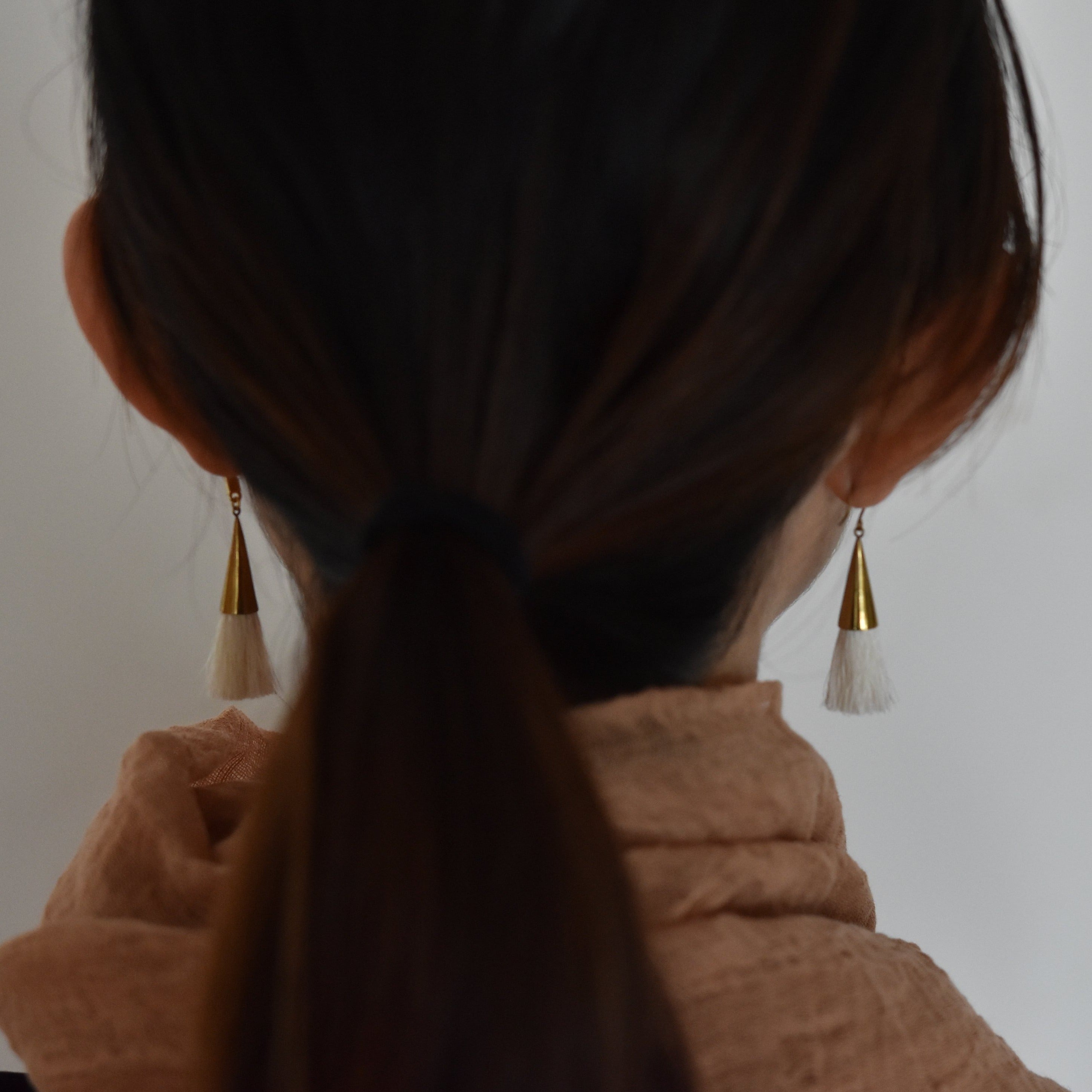 [Earrings] Tassel earrings (brass/silk)