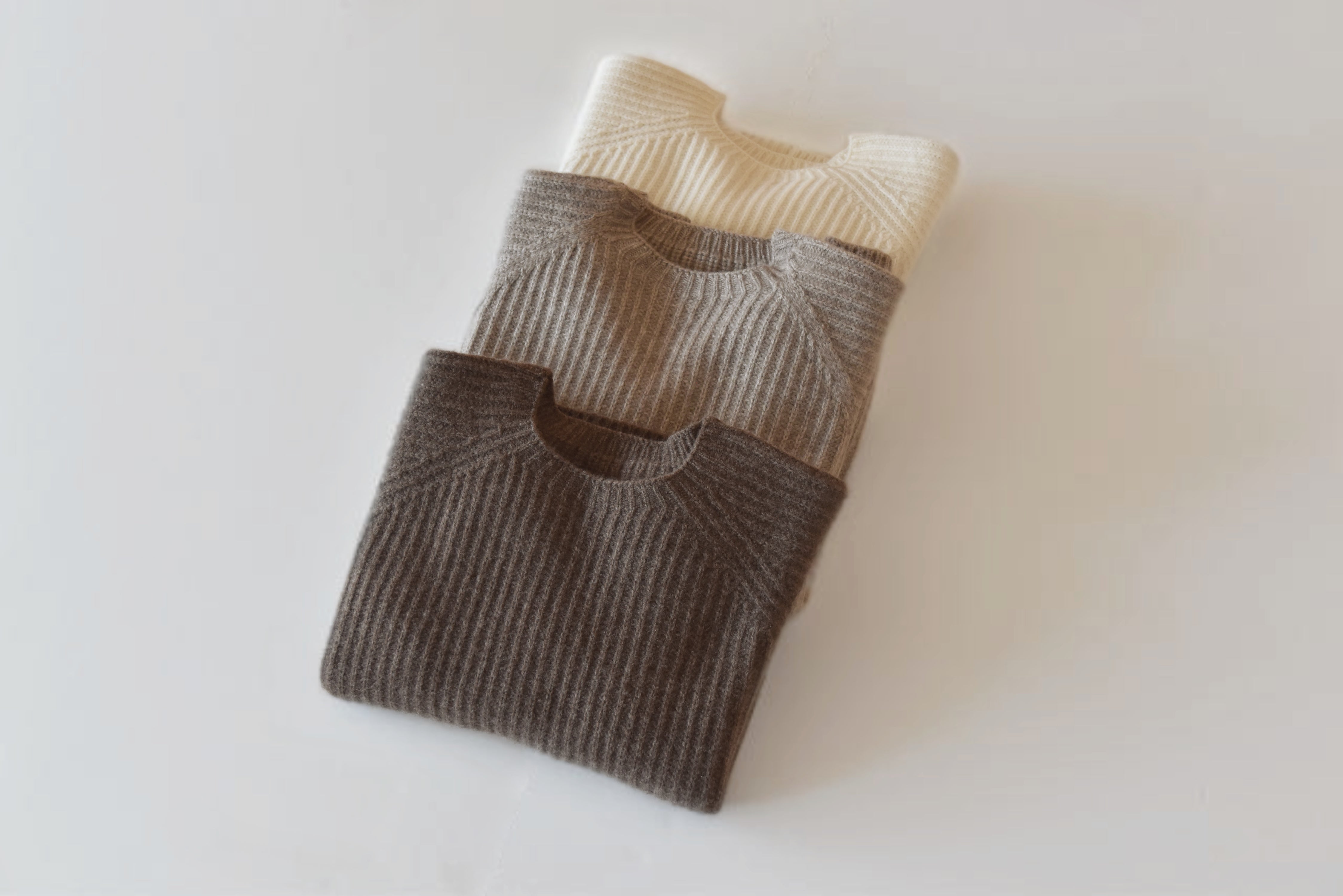 [Men's sweater] Black merino / 3 colors available