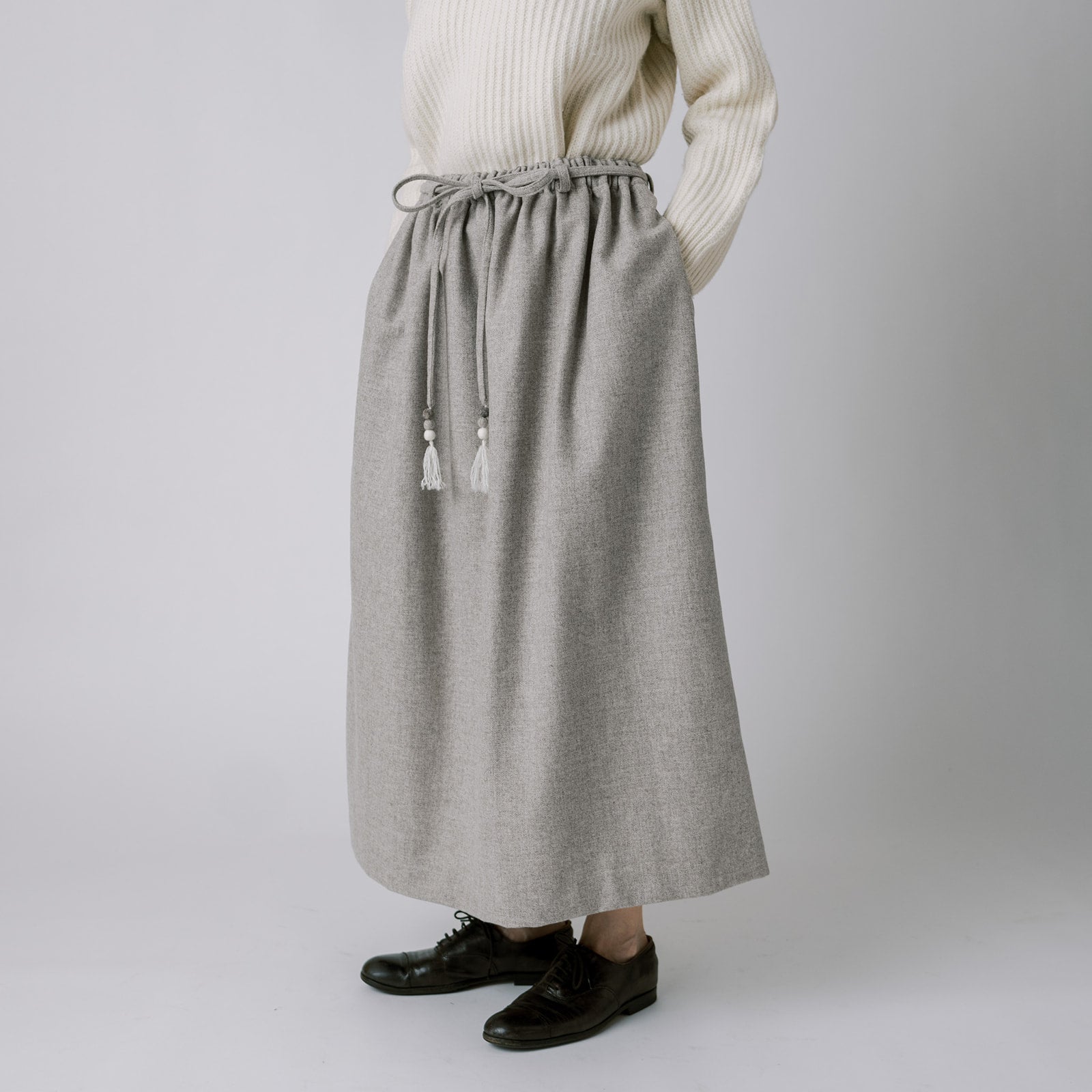 [Skirt] Wool (black merino)/gray