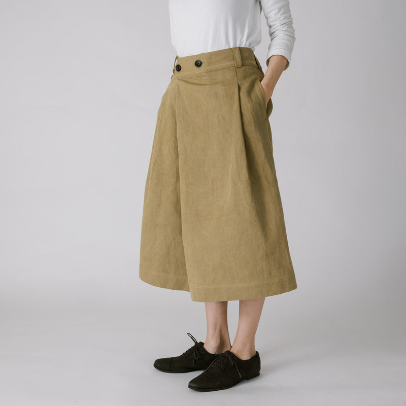 【新品未使用】マディソンブルー　タックコクーン　スカート　ドライコットン　カーキスカート丈65cm